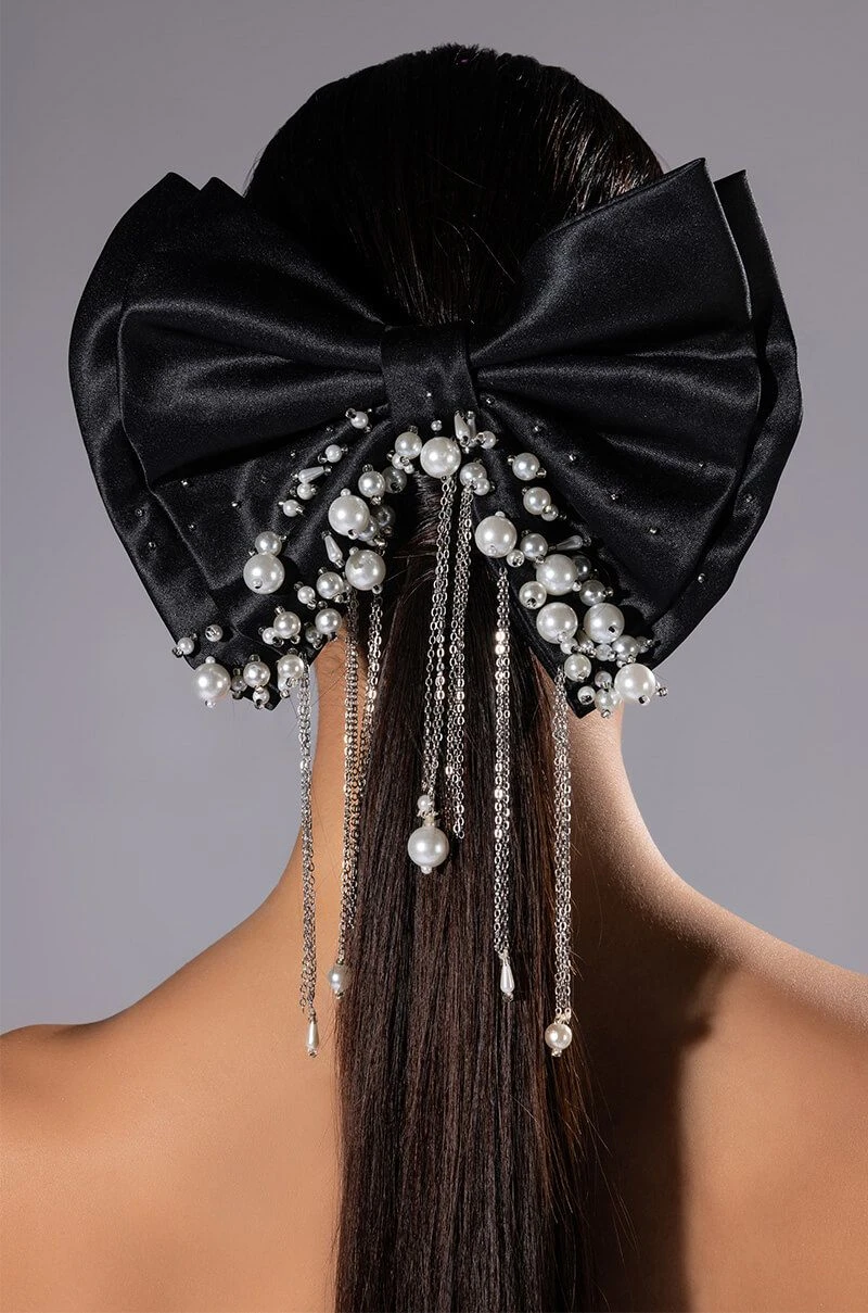 AKIRA onlinestore -AKIRA onlinestore chloe big embellished bow with cascading chains black 2 2