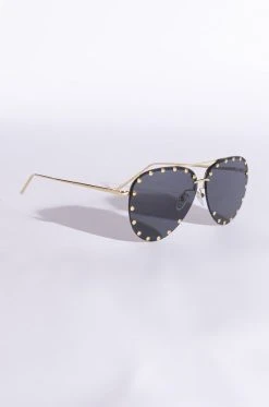AKIRA onlinestore -AKIRA onlinestore myob studded sunnies black 4 4